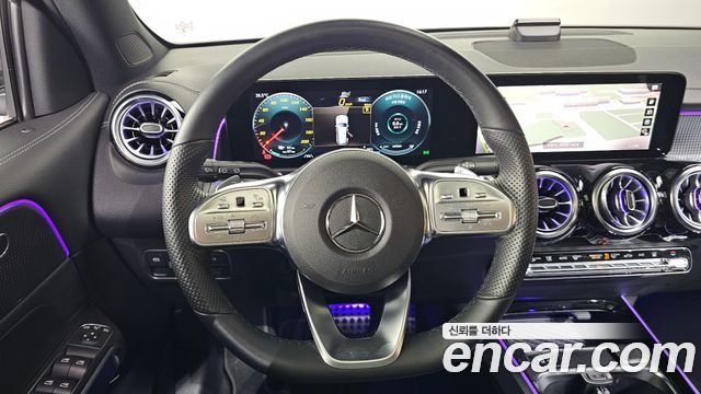 Mercedes-Benz EQB 2022 — photo 19
