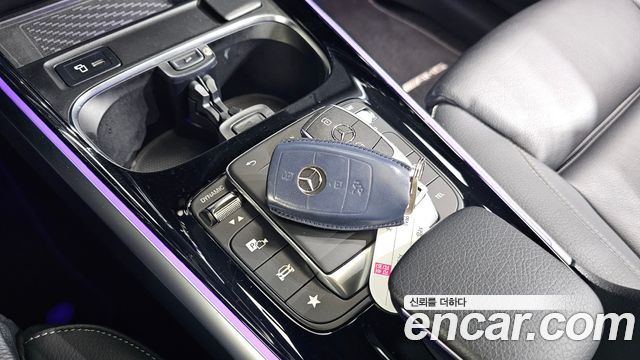 Mercedes-Benz EQB 2022 — photo 24