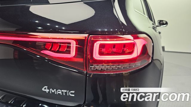 Mercedes-Benz EQB 2022 — photo 9