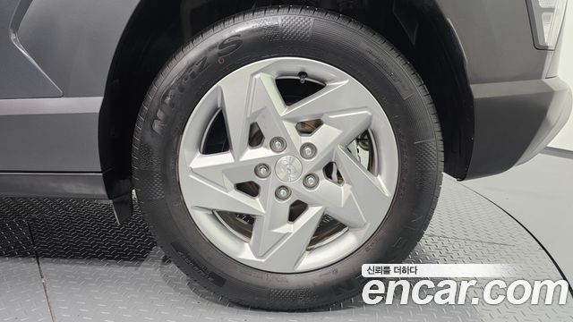 Hyundai Kona 2023 — photo 7