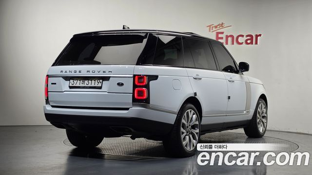 Land Rover Range Rover 2019 — photo 2
