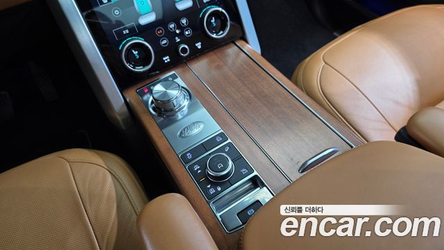 Land Rover Range Rover 2019 — photo 9