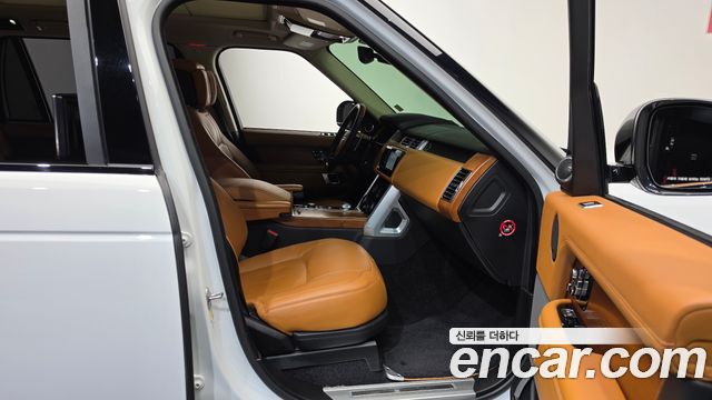 Land Rover Range Rover 2019 — photo 11