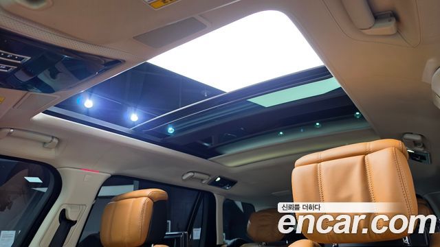 Land Rover Range Rover 2019 — photo 17