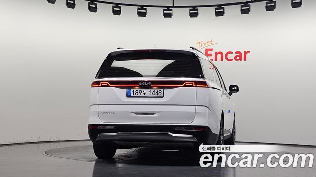 Kia Canival 2023 — photo 4