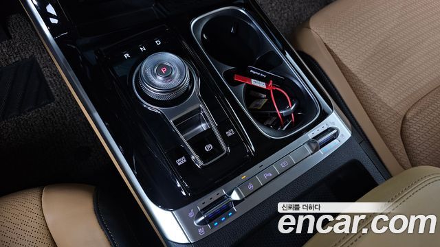 Kia Canival 2023 — photo 12