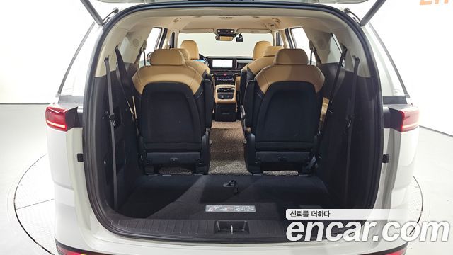 Kia Canival 2023 — photo 25