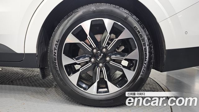 Kia Canival 2023 — photo 7