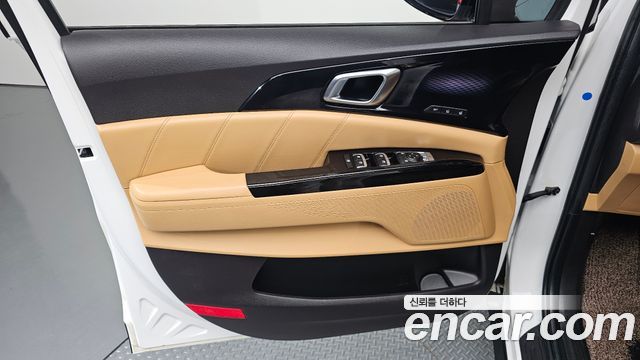 Kia Canival 2023 — photo 14