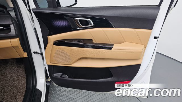 Kia Canival 2023 — photo 15