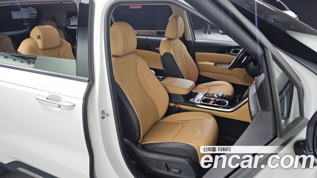Kia Canival 2023 — photo 16