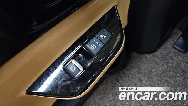 Kia Canival 2023 — photo 30