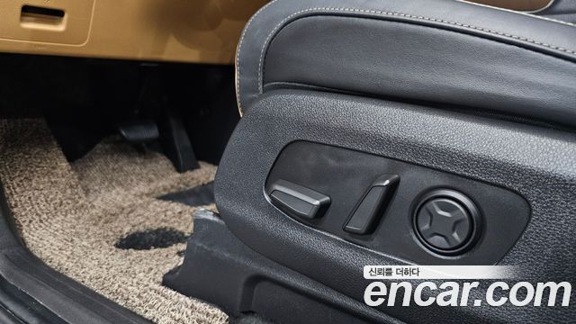 Kia Canival 2023 — photo 32