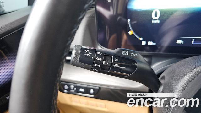 Kia Canival 2023 — photo 34