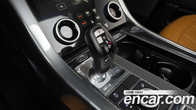 Land Rover Range Rover Sport 2020 — photo 12