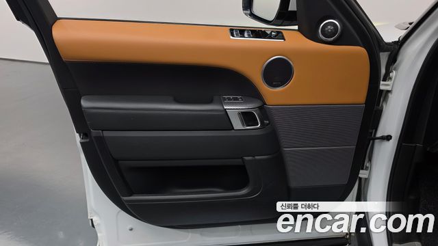 Land Rover Range Rover Sport 2020 — photo 14