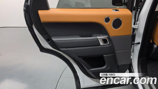 Land Rover Range Rover Sport 2020 — photo 15