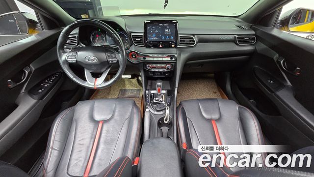 Hyundai Veloster 2018 — photo 10