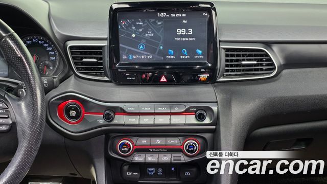 Hyundai Veloster 2018 — photo 24