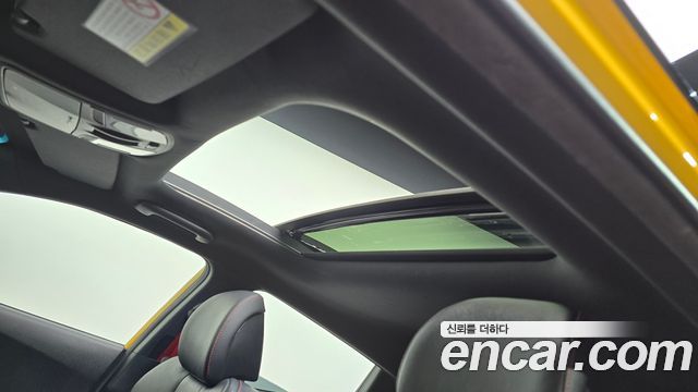 Hyundai Veloster 2018 — photo 28