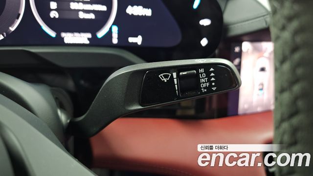 Porsche Taycan 2025 — photo 25