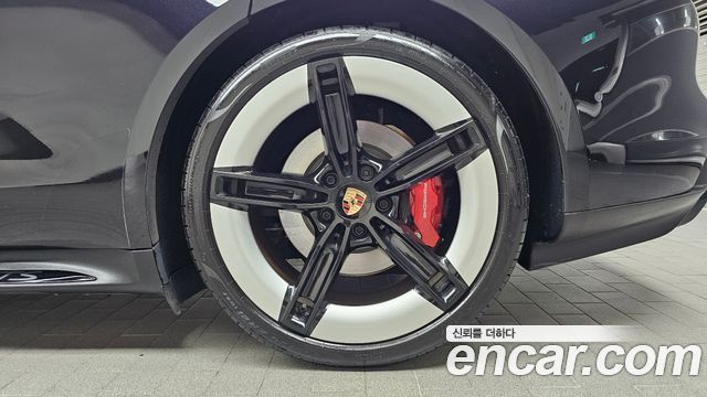 Porsche Taycan 2025 — photo 7