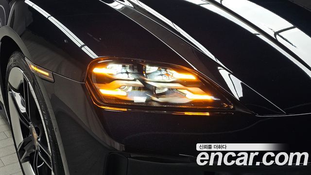 Porsche Taycan 2025 — photo 8