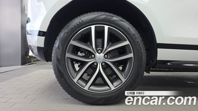 Land Rover Range Rover Evoque 2025 — photo 5