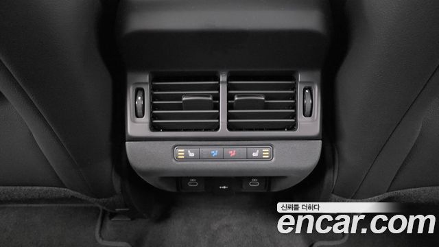 Land Rover Range Rover Evoque 2025 — photo 19