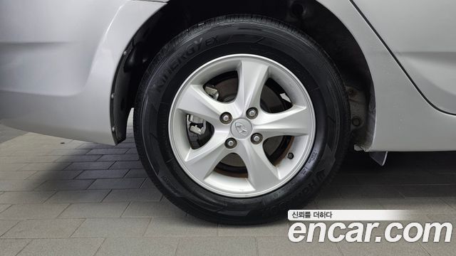 Hyundai Accent 2012 — photo 5