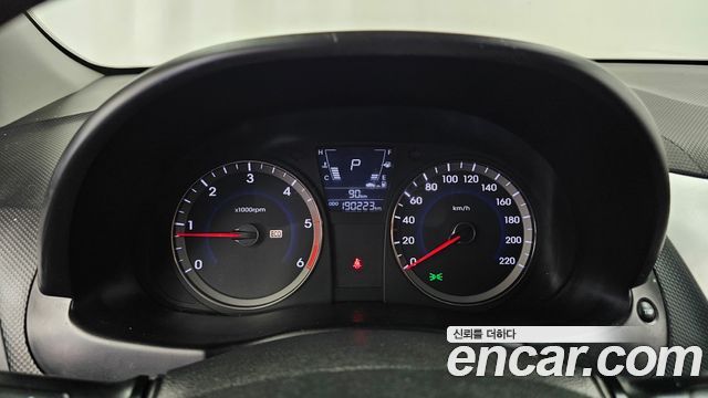 Hyundai Accent 2012 — photo 8