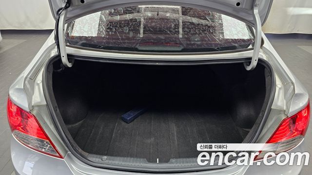 Hyundai Accent 2012 — photo 20