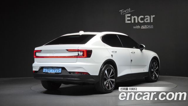 Polestar Polestar 2 2022 — photo 2