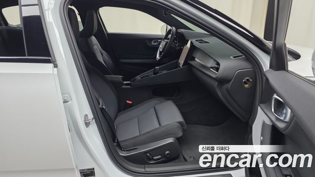 Polestar Polestar 2 2022 — photo 17