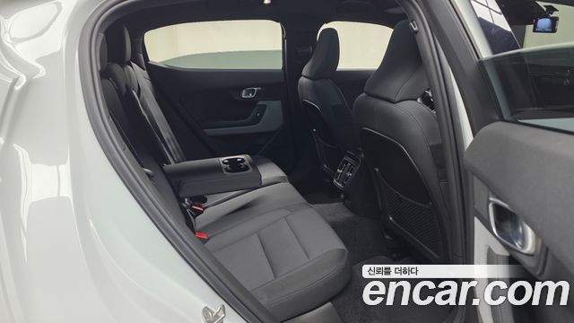Polestar Polestar 2 2022 — photo 16