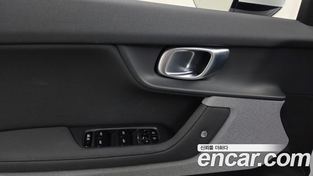 Polestar Polestar 2 2022 — photo 31