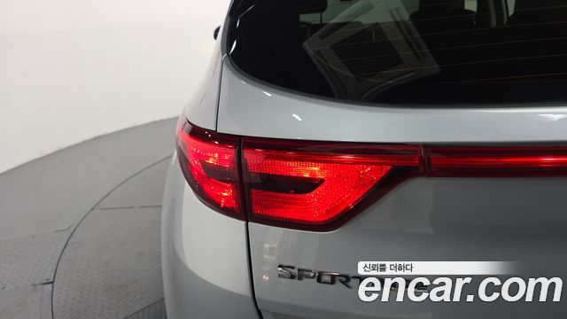 Kia Sportage 2016 — photo 9