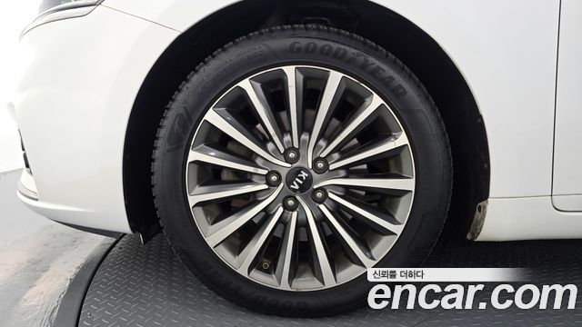 Kia K7 2016 — photo 5