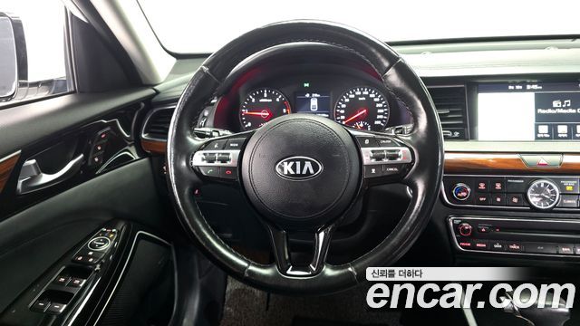 Kia K7 2016 — photo 12