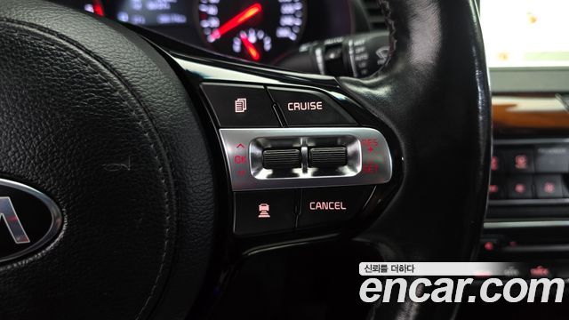Kia K7 2016 — photo 15