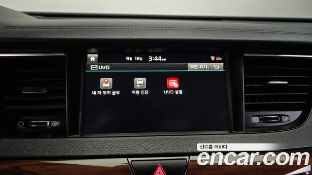 Kia K7 2016 — photo 18