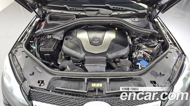 Mercedes-Benz GLE-Class 2018 — photo 6
