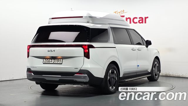 Kia Canival 2025 — photo 2