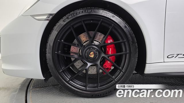 Porsche 911 2019 — photo 5