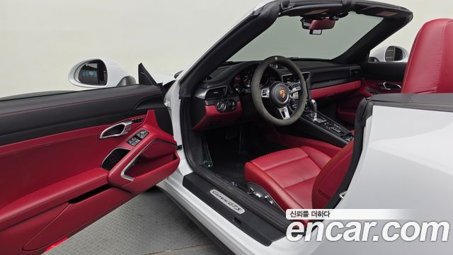 Porsche 911 2019 — photo 10