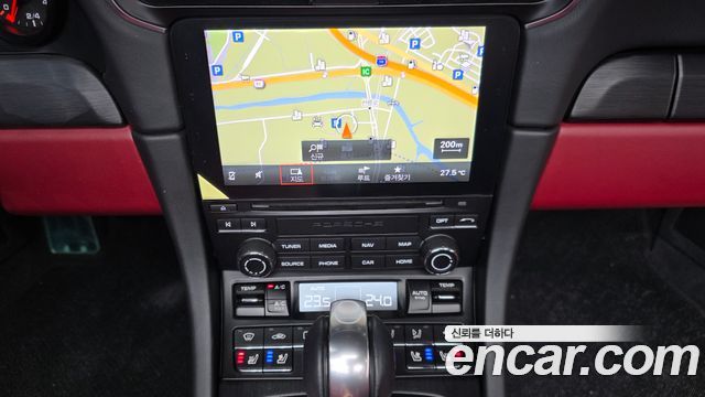 Porsche 911 2019 — photo 14