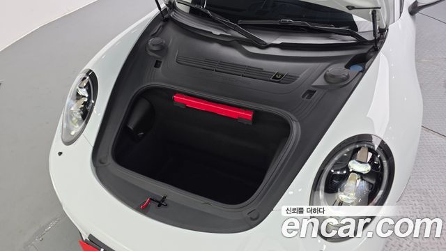 Porsche 911 2019 — photo 20