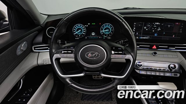 Hyundai AVANTE 2021 — photo 12