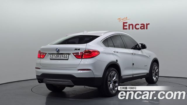 BMW X4 2015 — photo 2