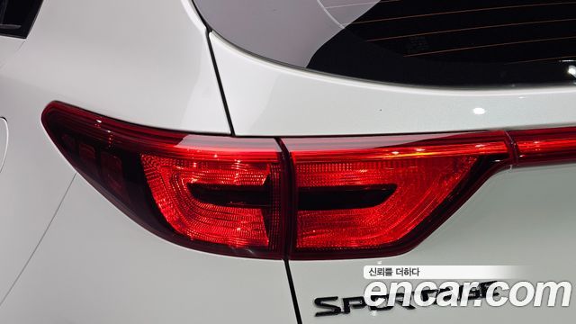 Kia Sportage 2016 — photo 9